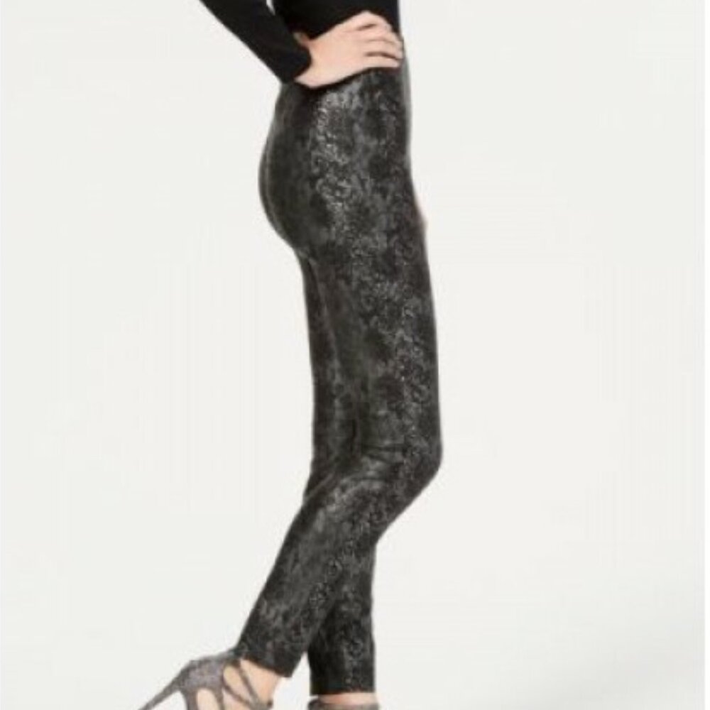 INC NWOT Black & Grey Snakeskin print pants, size 6